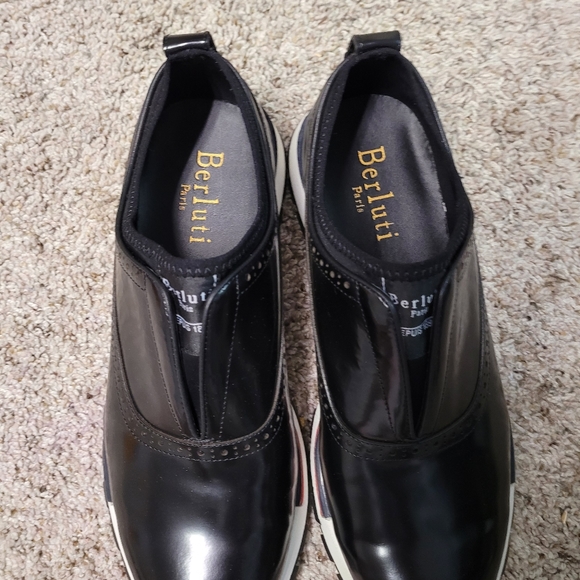 Shoes - Picture 2 of 4